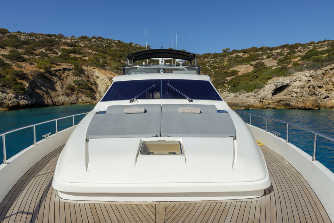 Ferretti 72