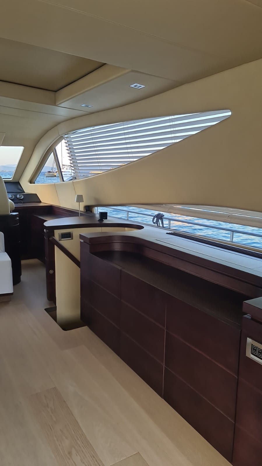 Alfamarine 72