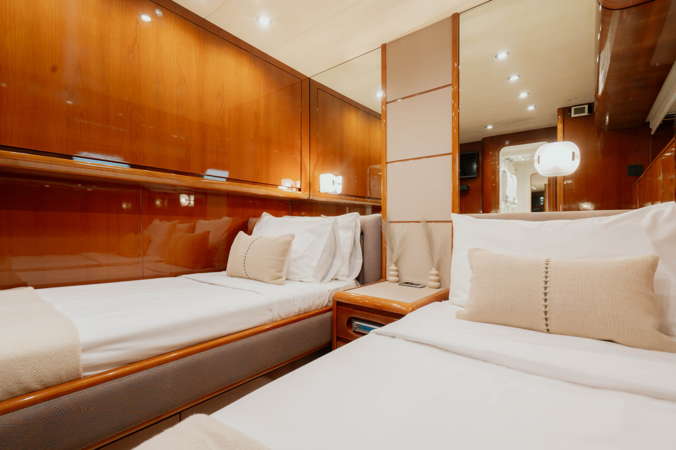 Falcon 86