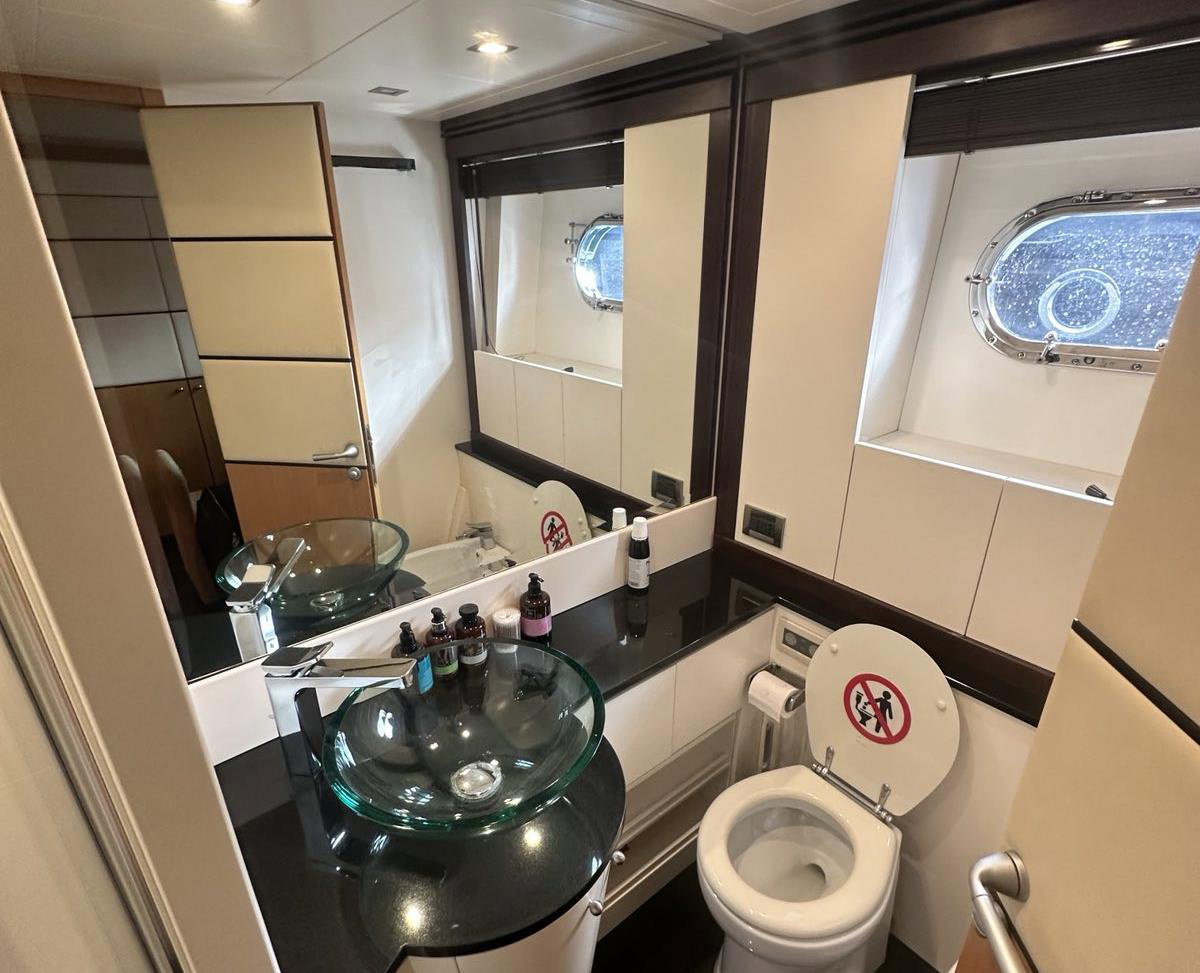 Alfamarine 72