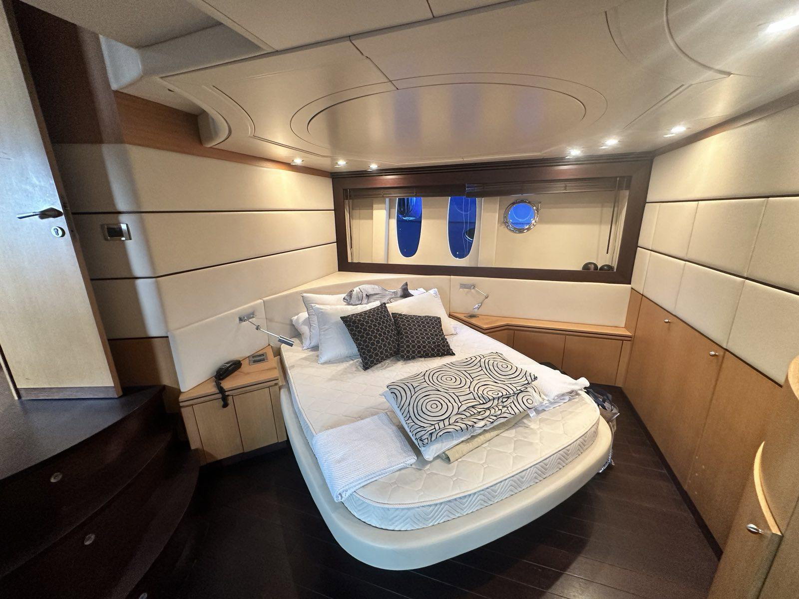 Alfamarine 72