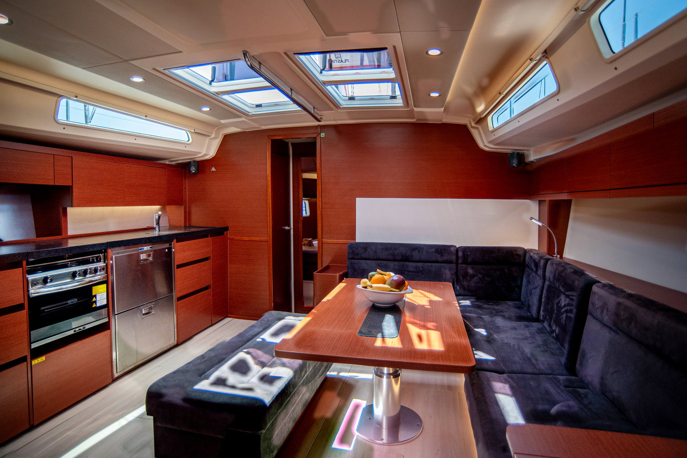Hanse 508