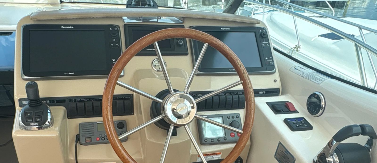 Tiara 3900 Sovran