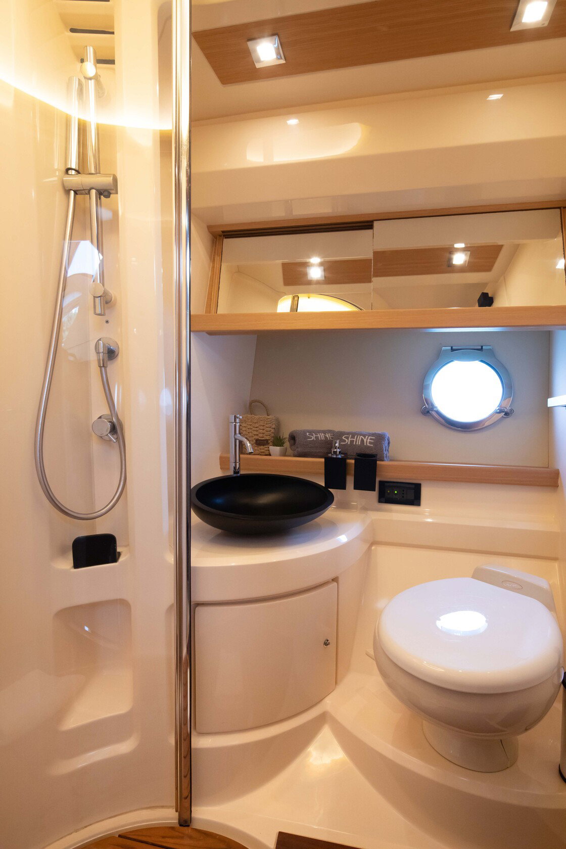 Azimut 43