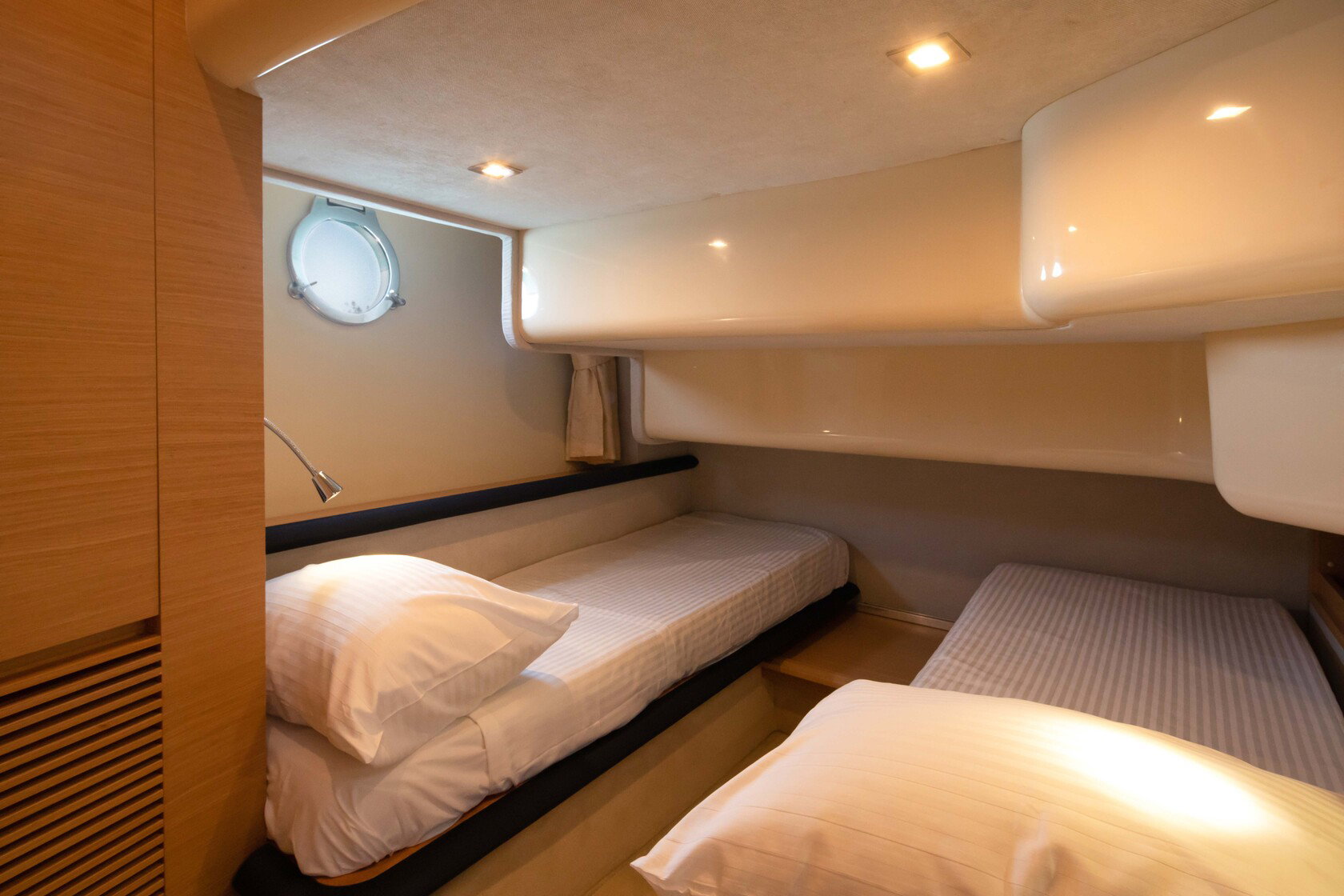 Azimut 43