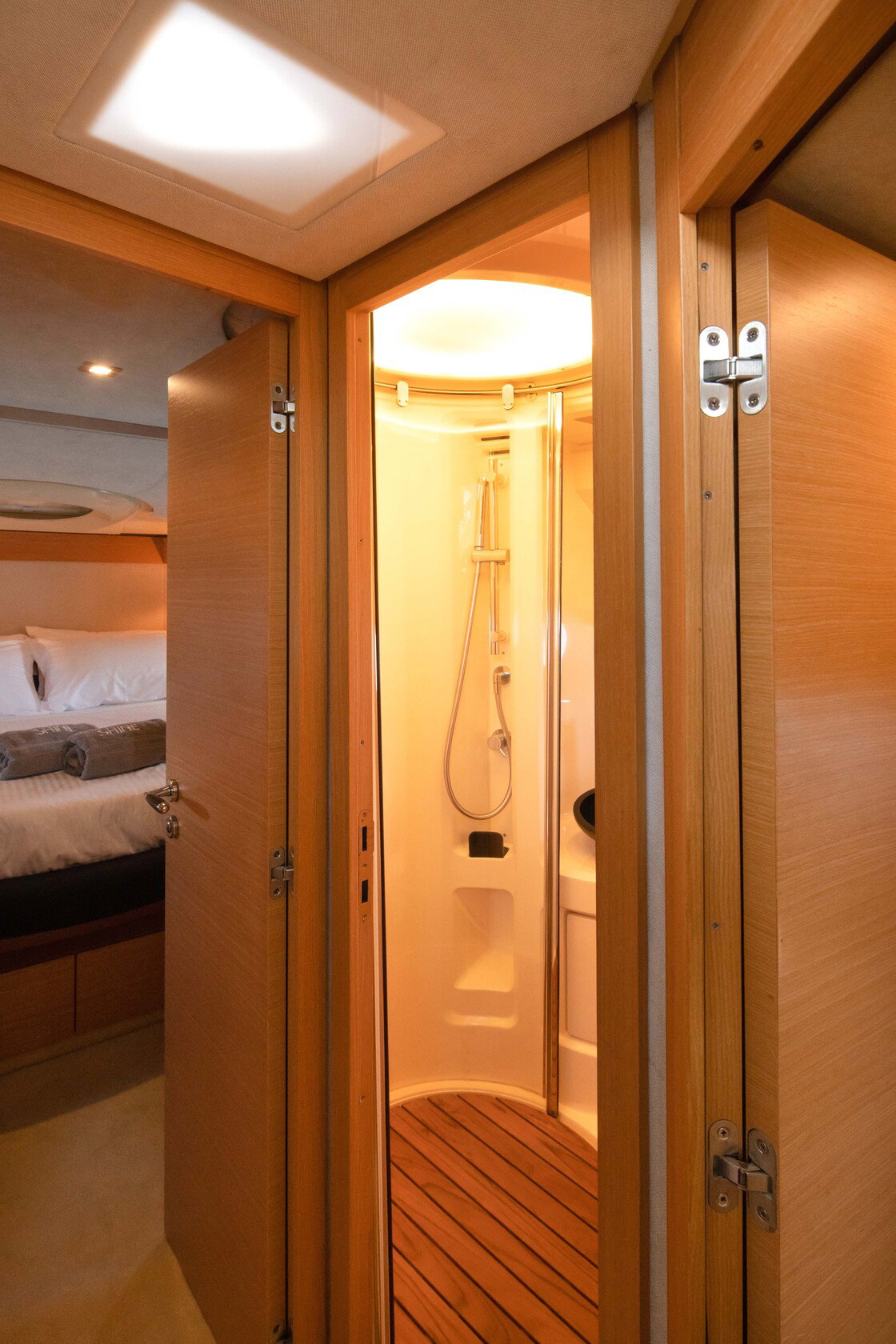 Azimut 43