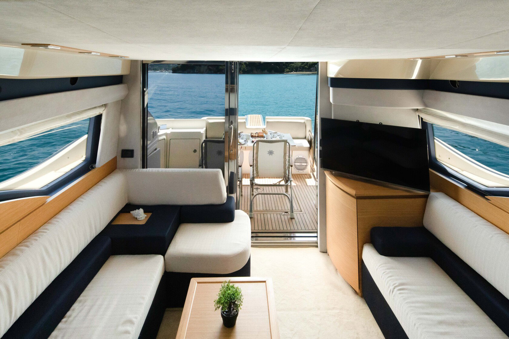 Azimut 43