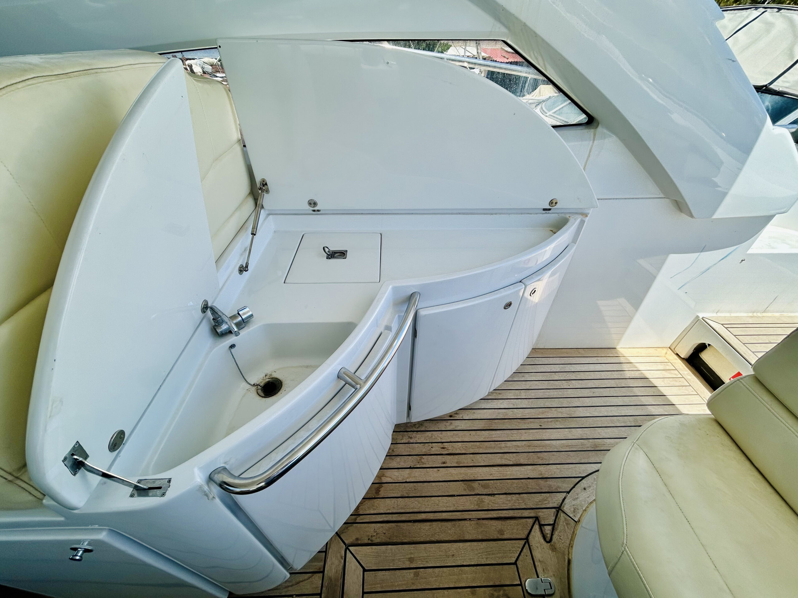 Pershing 50