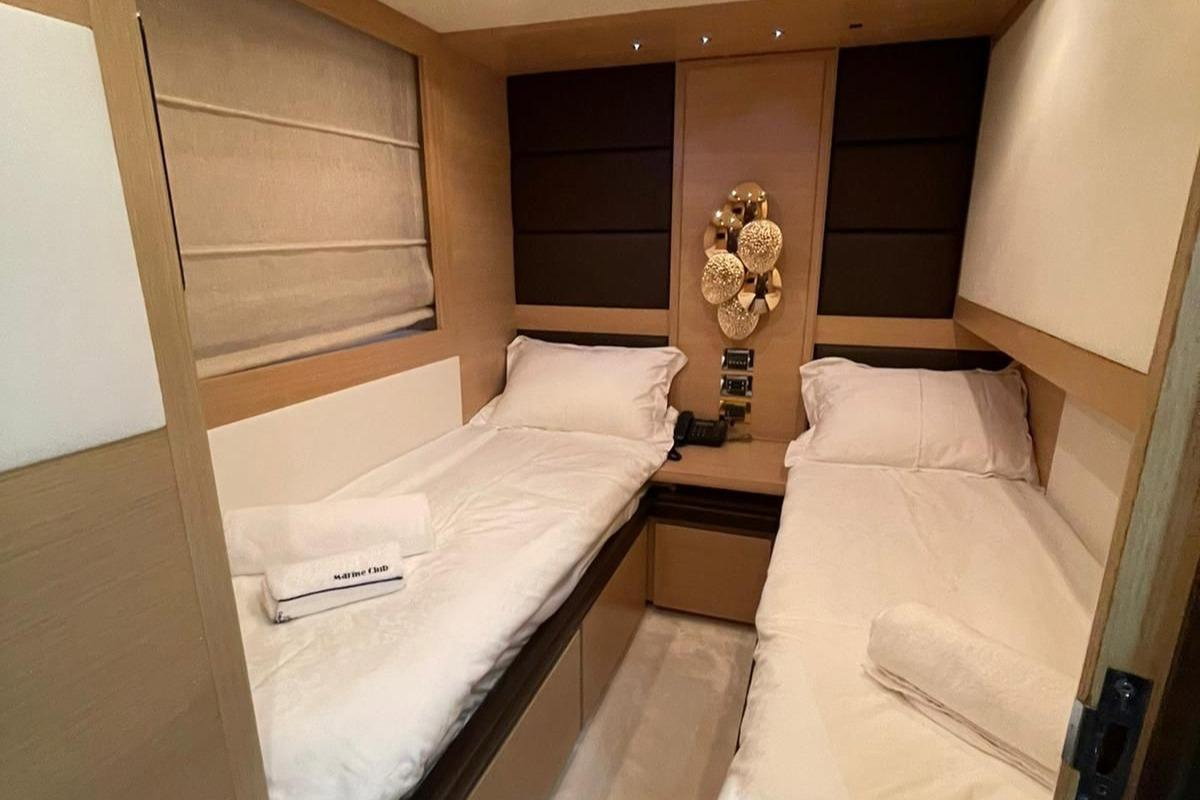 Azimut 78