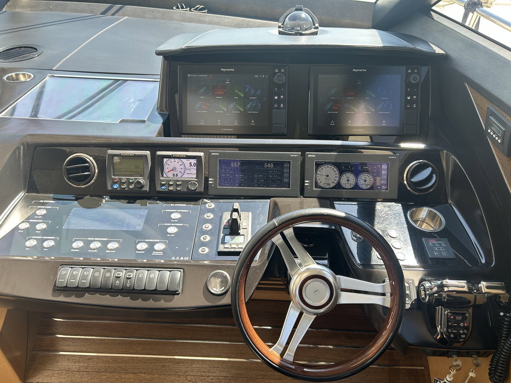 Princess V72