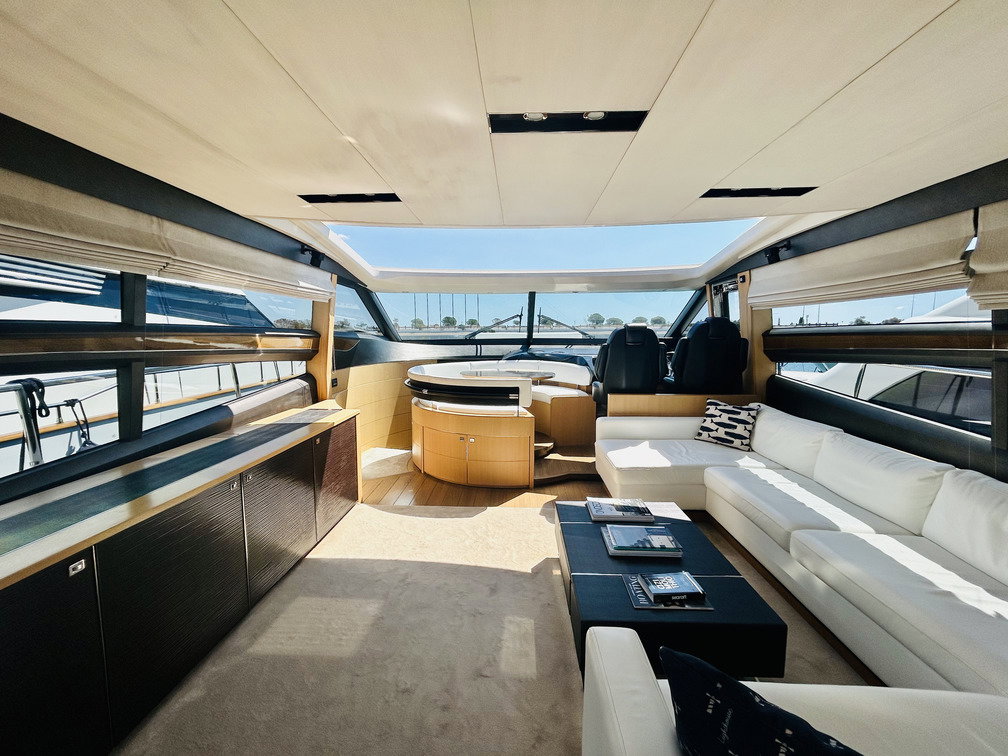 Princess V72