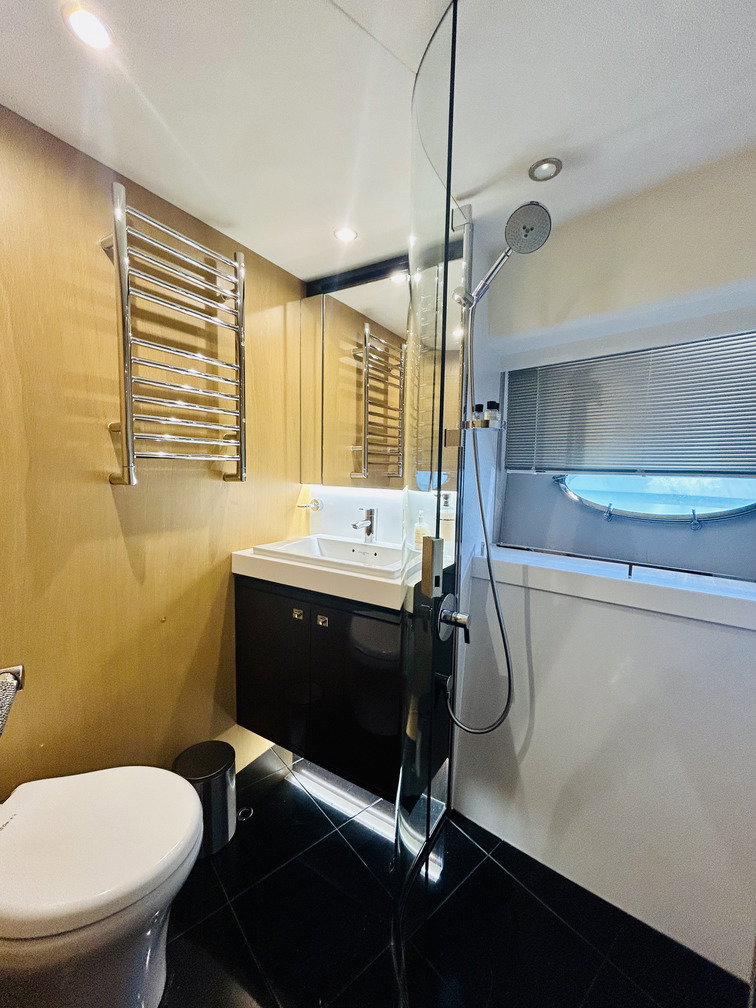 Princess V72