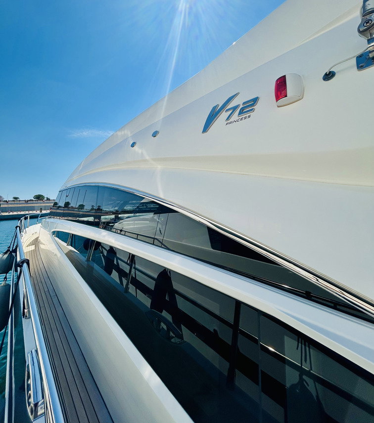 Princess V72