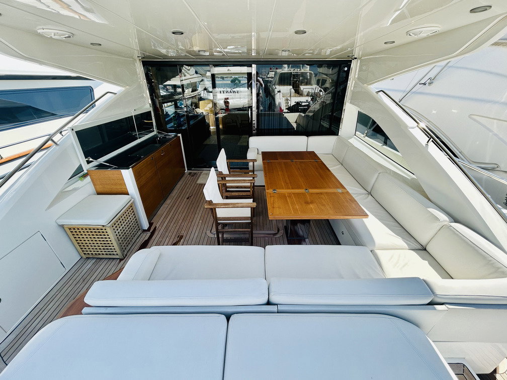 Princess V72