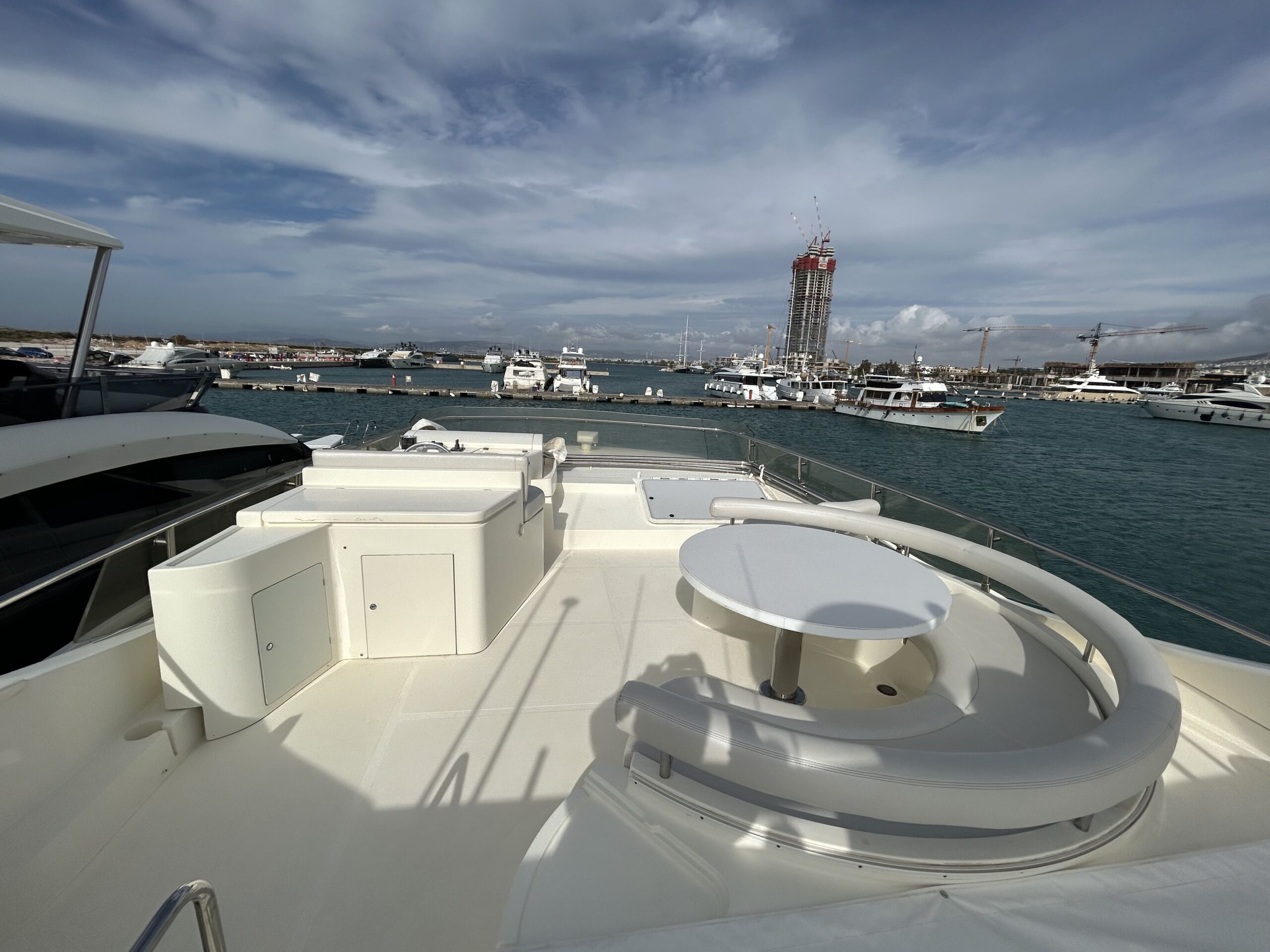 Ferretti 680