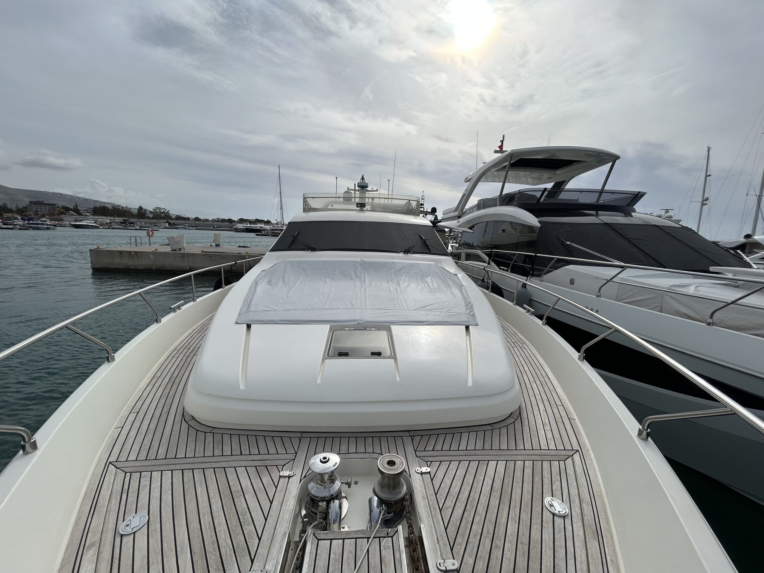 Ferretti 680