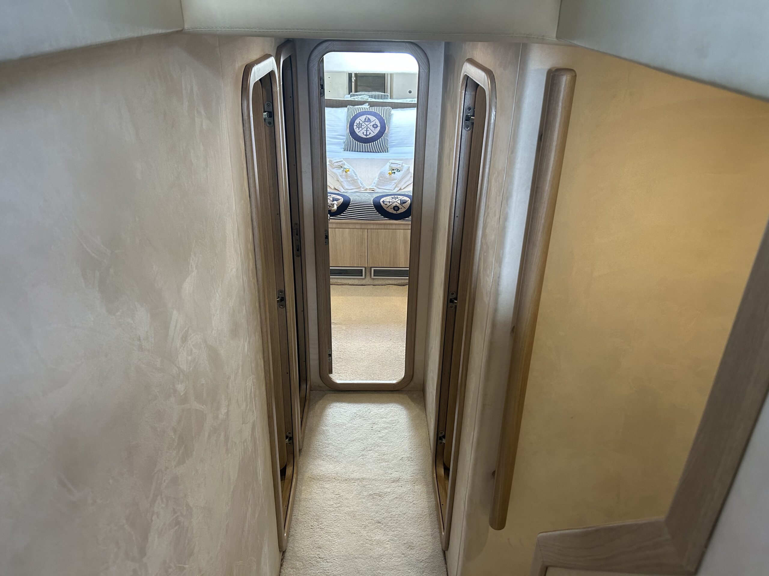 Ferretti 680