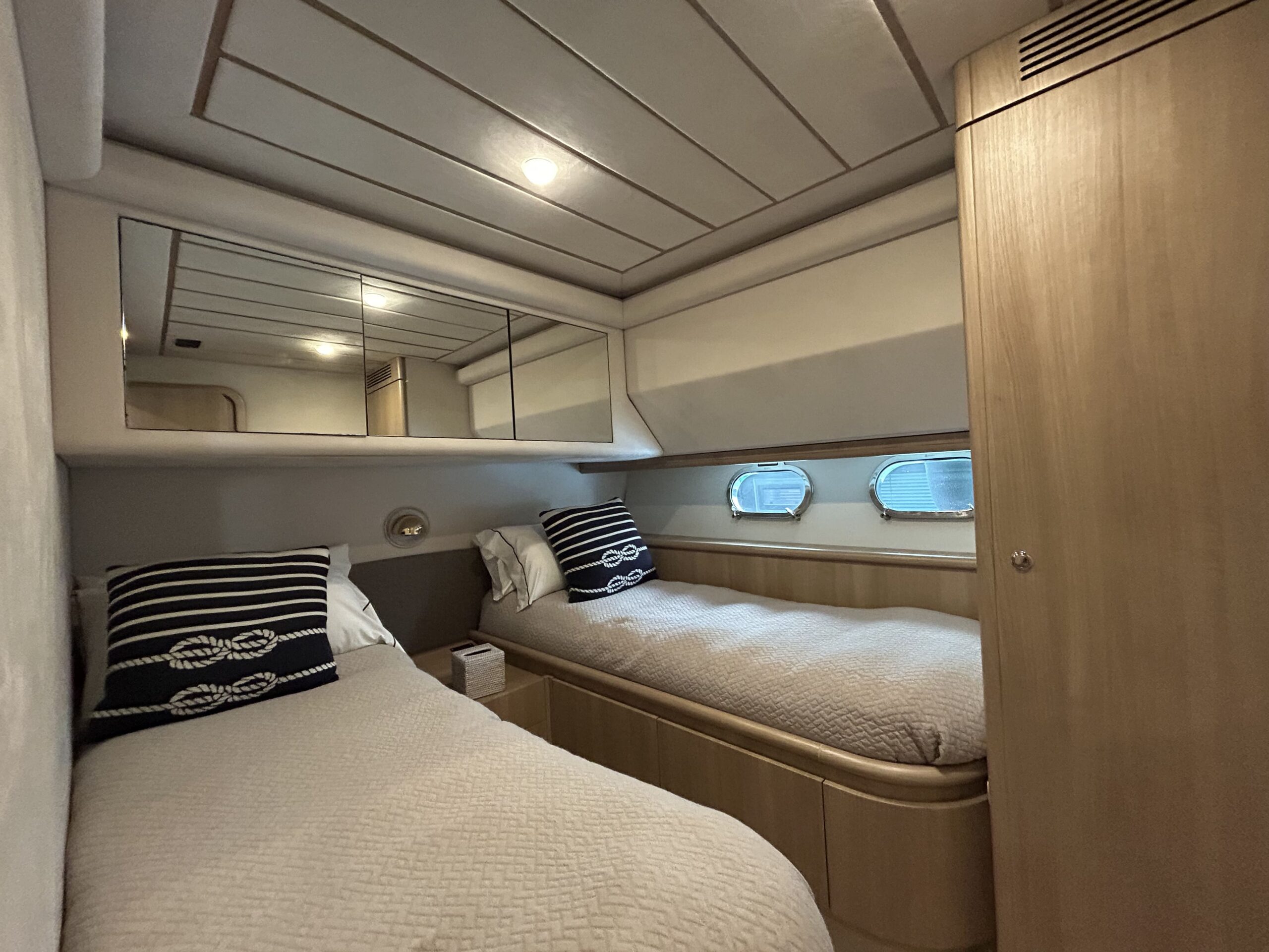 Ferretti 680