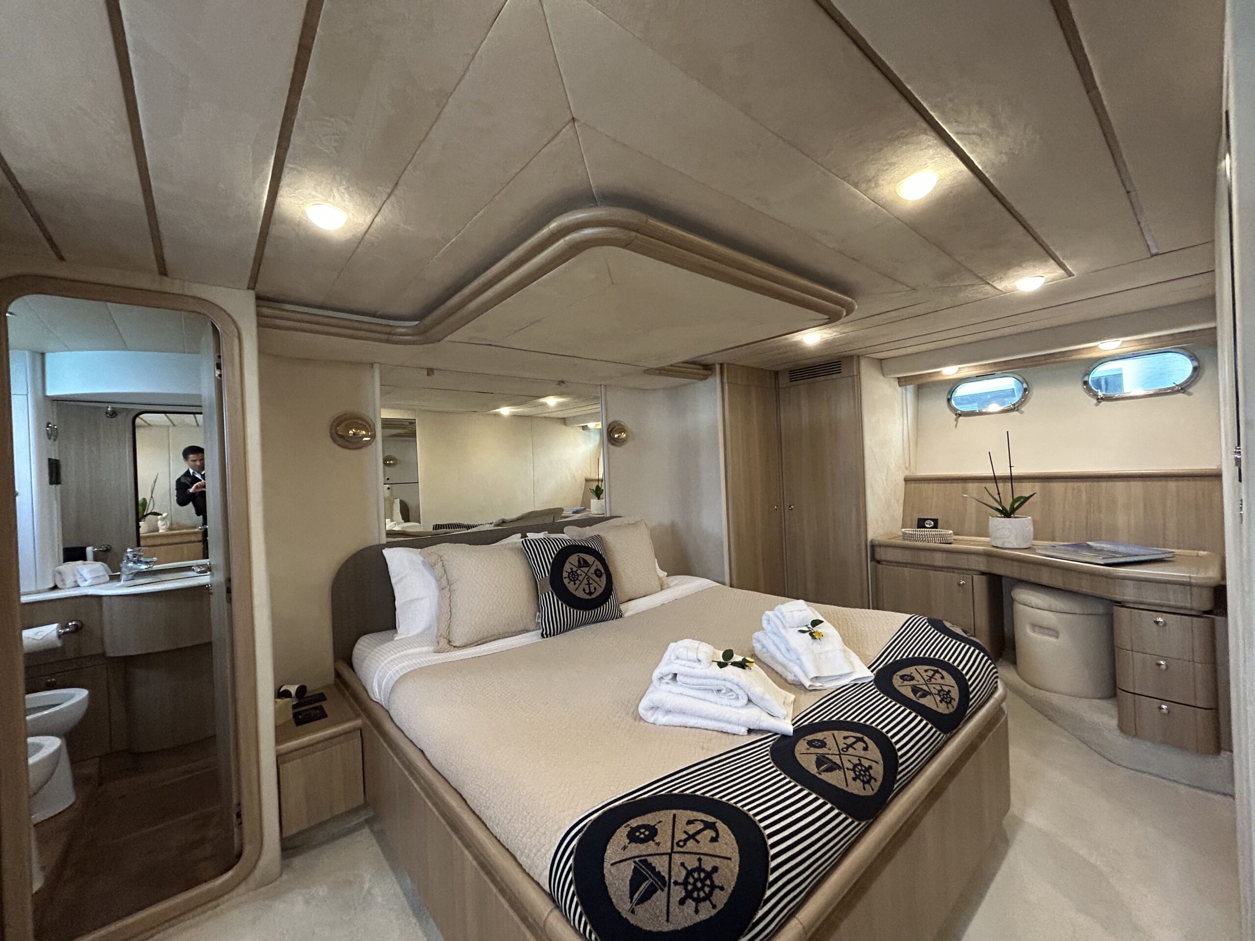 Ferretti 680