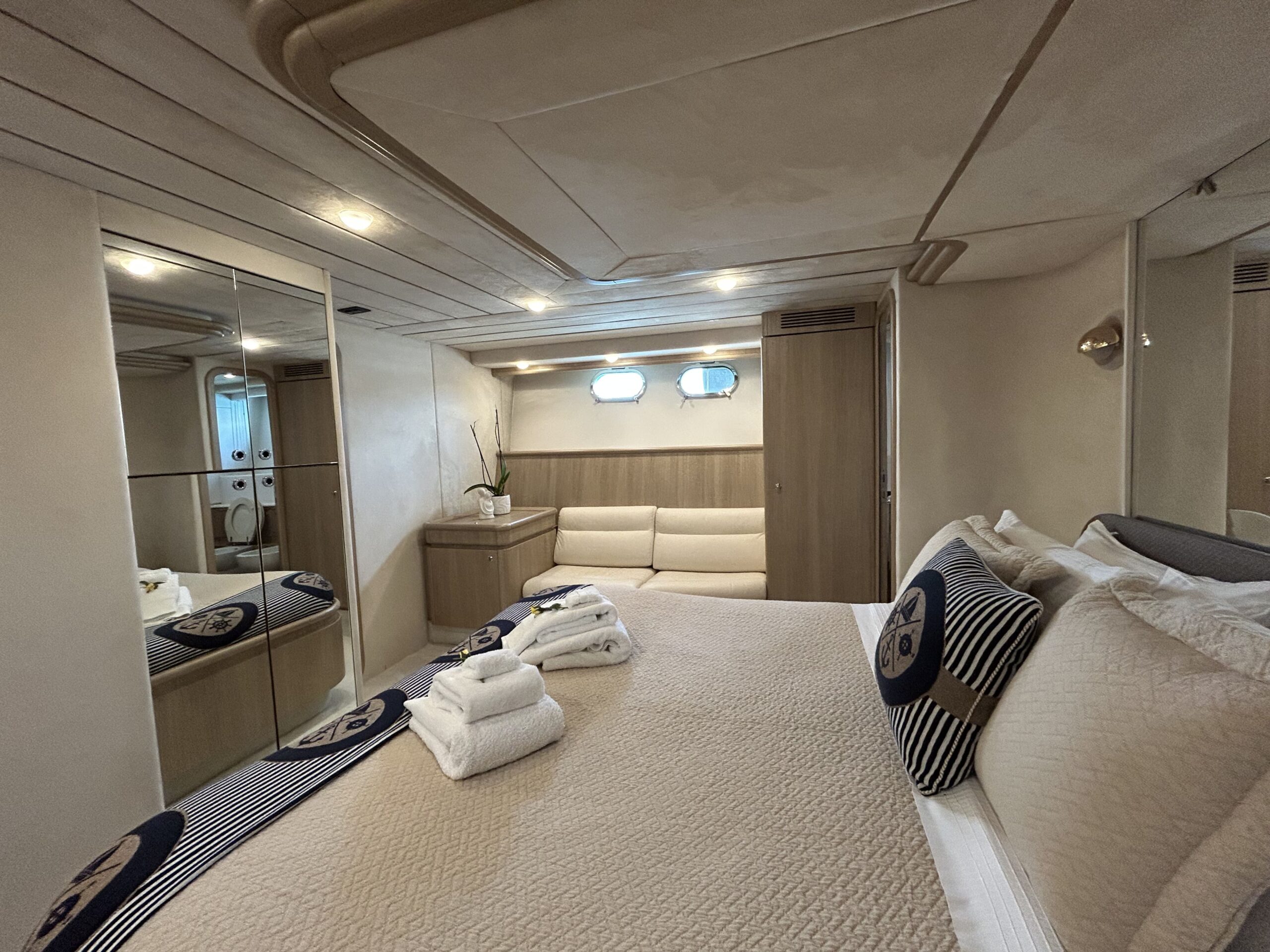 Ferretti 680