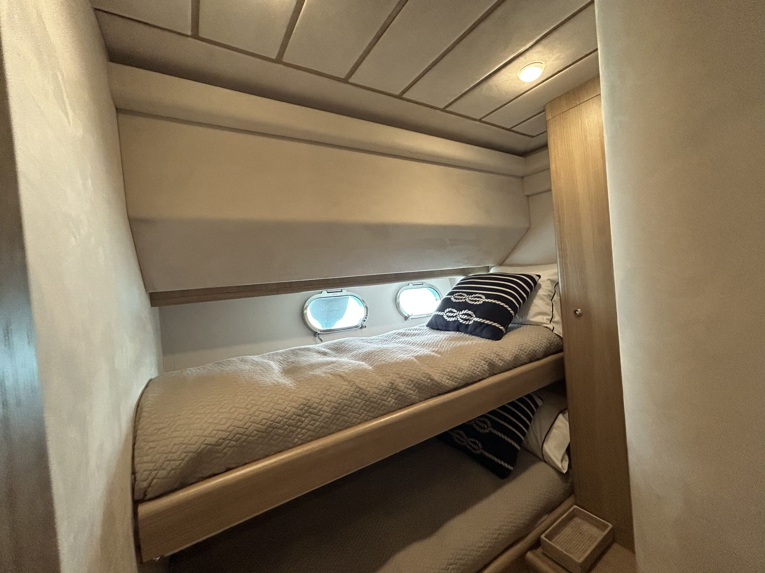 Ferretti 680