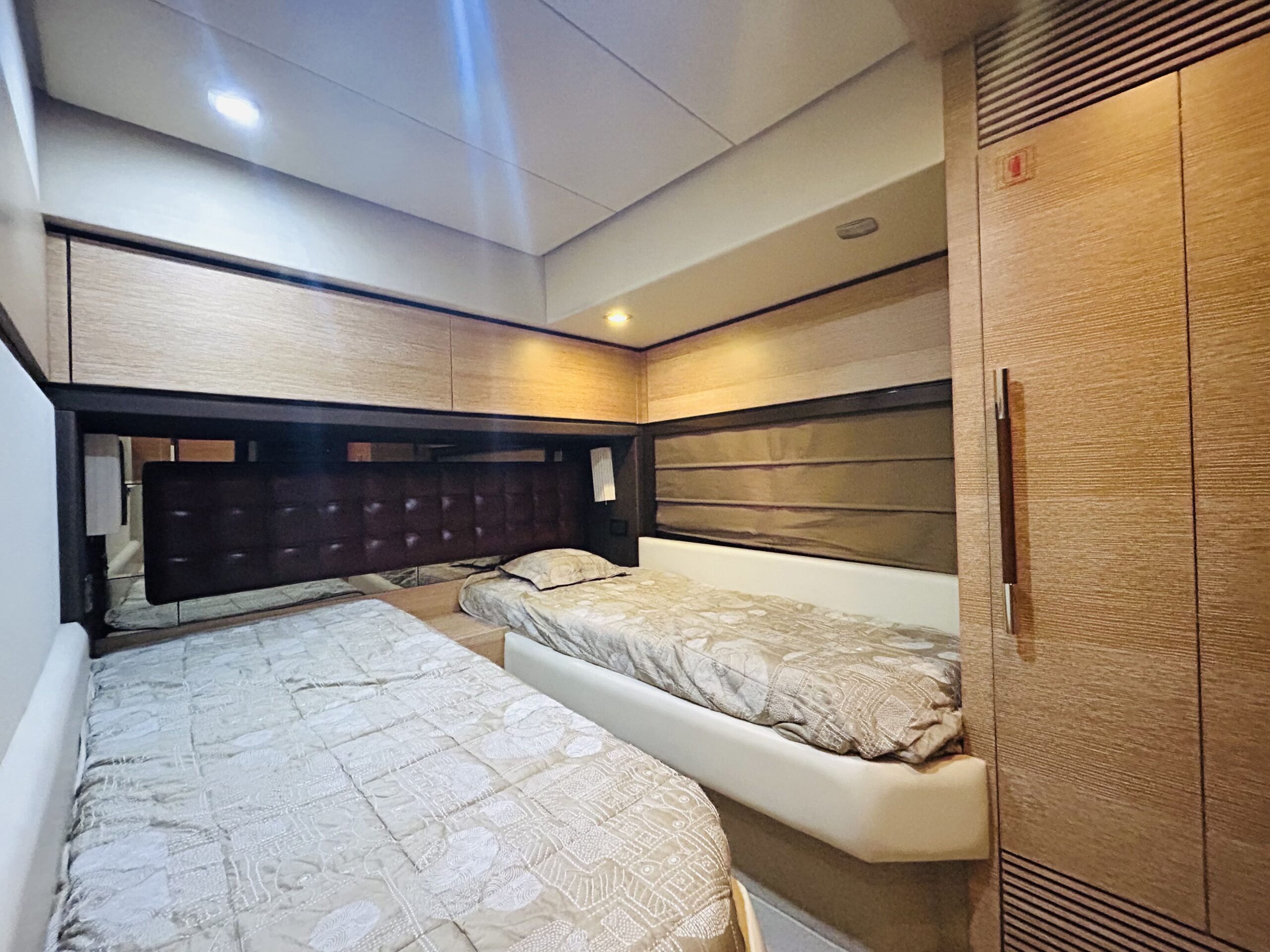 Azimut 70 Fly