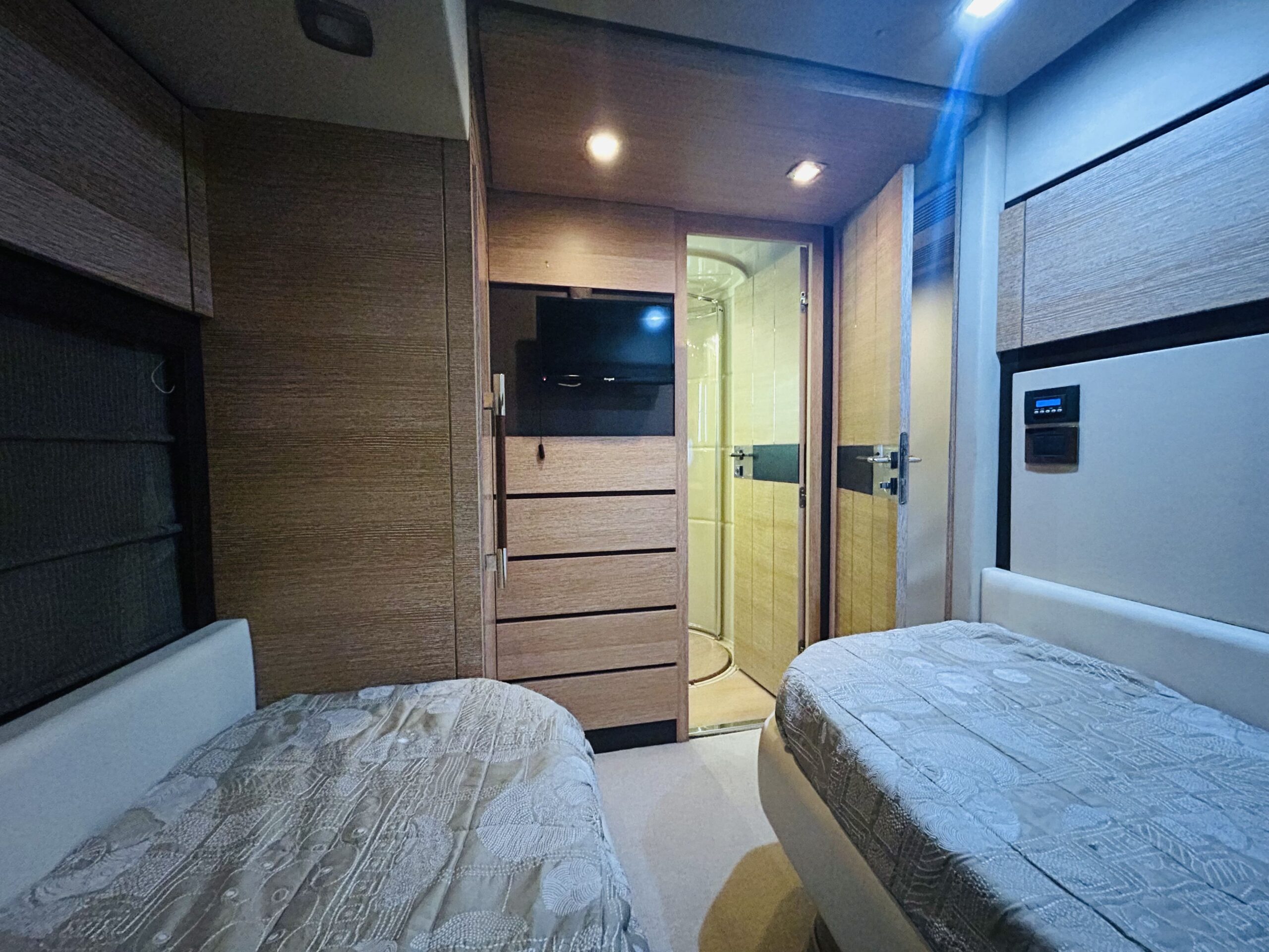 Azimut 70 Fly