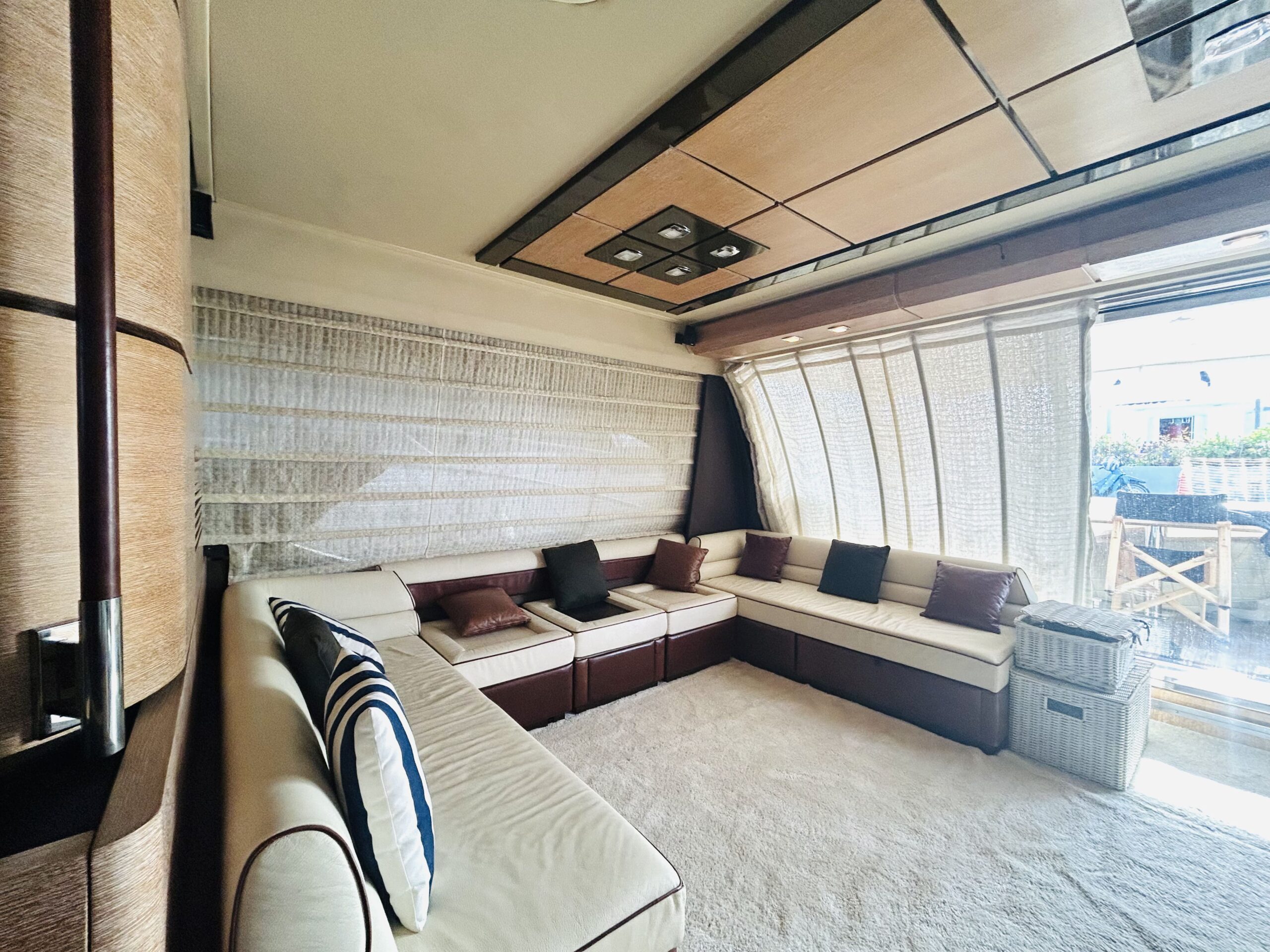 Azimut 70 Fly