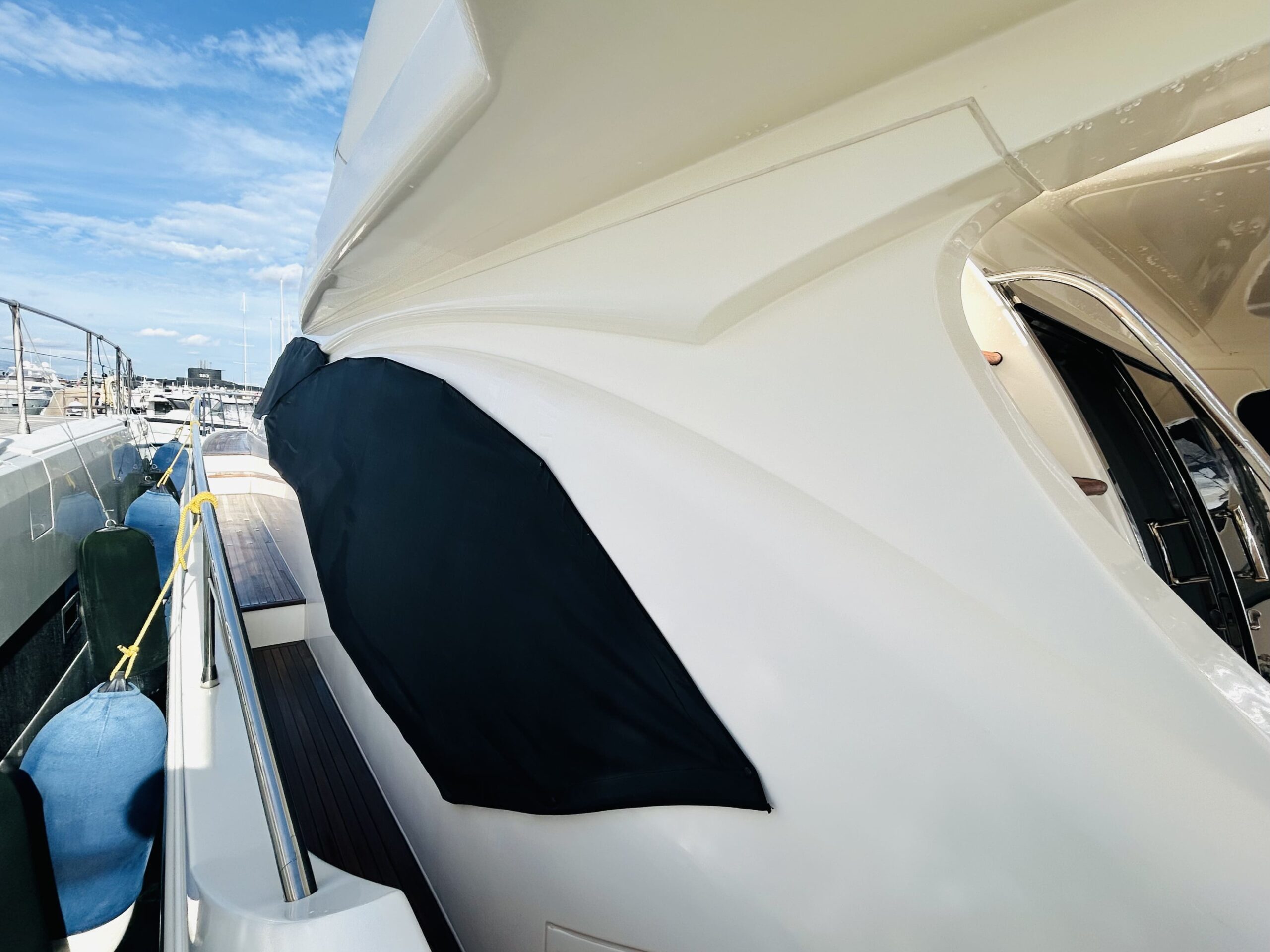 Azimut 70 Fly