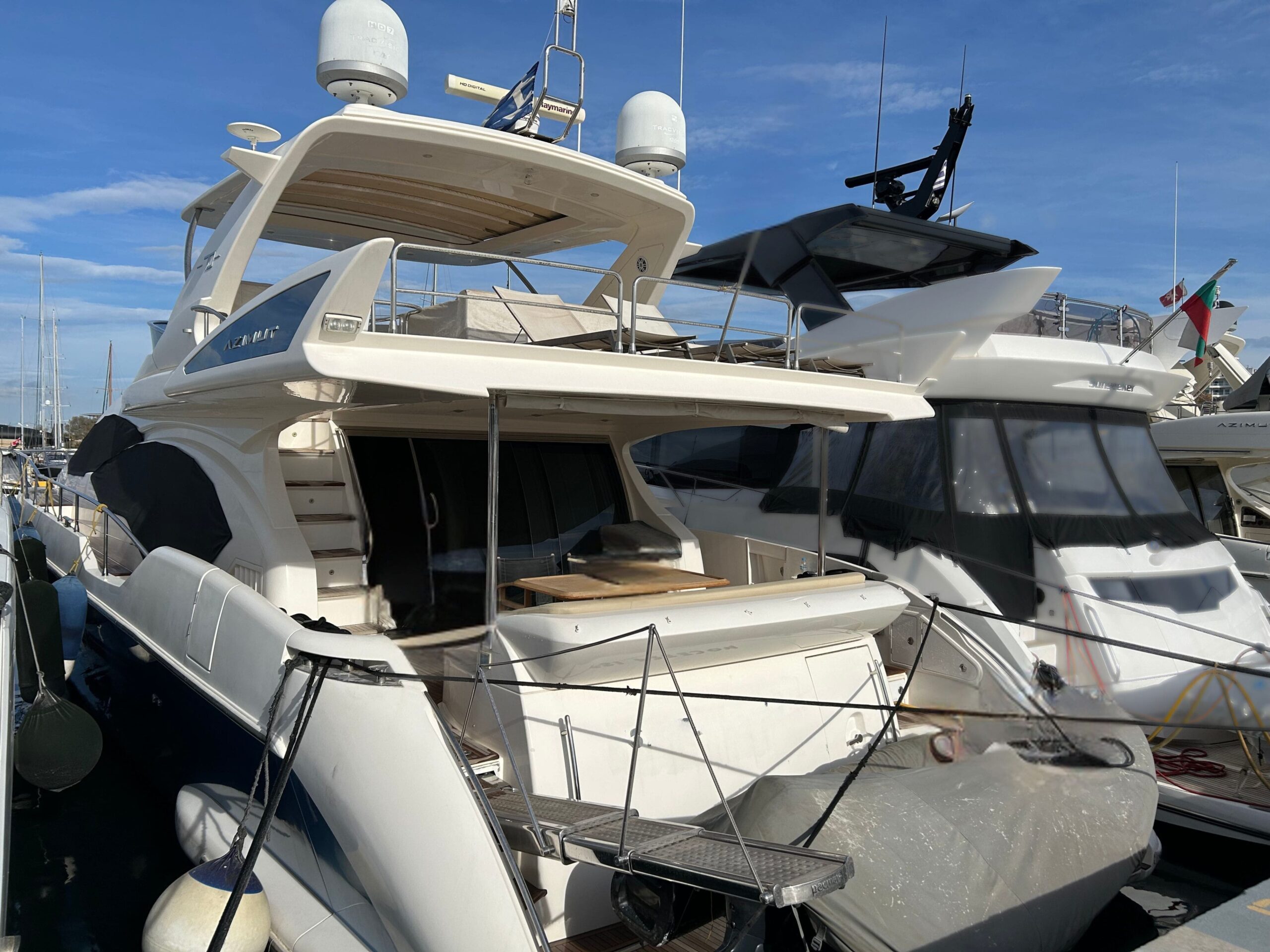 Azimut 70 Fly
