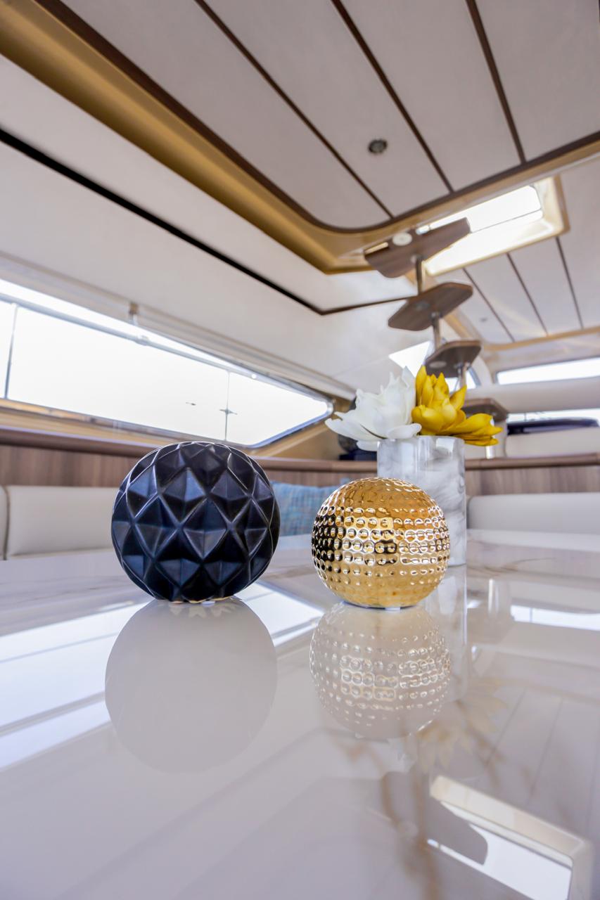 Ferretti 57