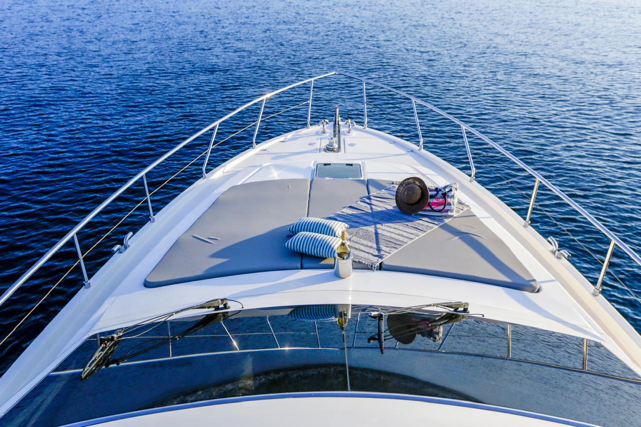 Ferretti 57
