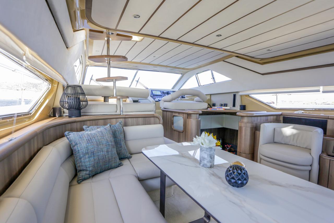 Ferretti 57