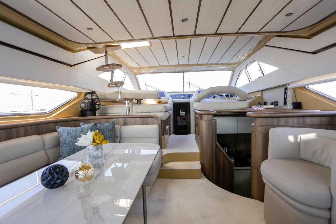 Ferretti 57