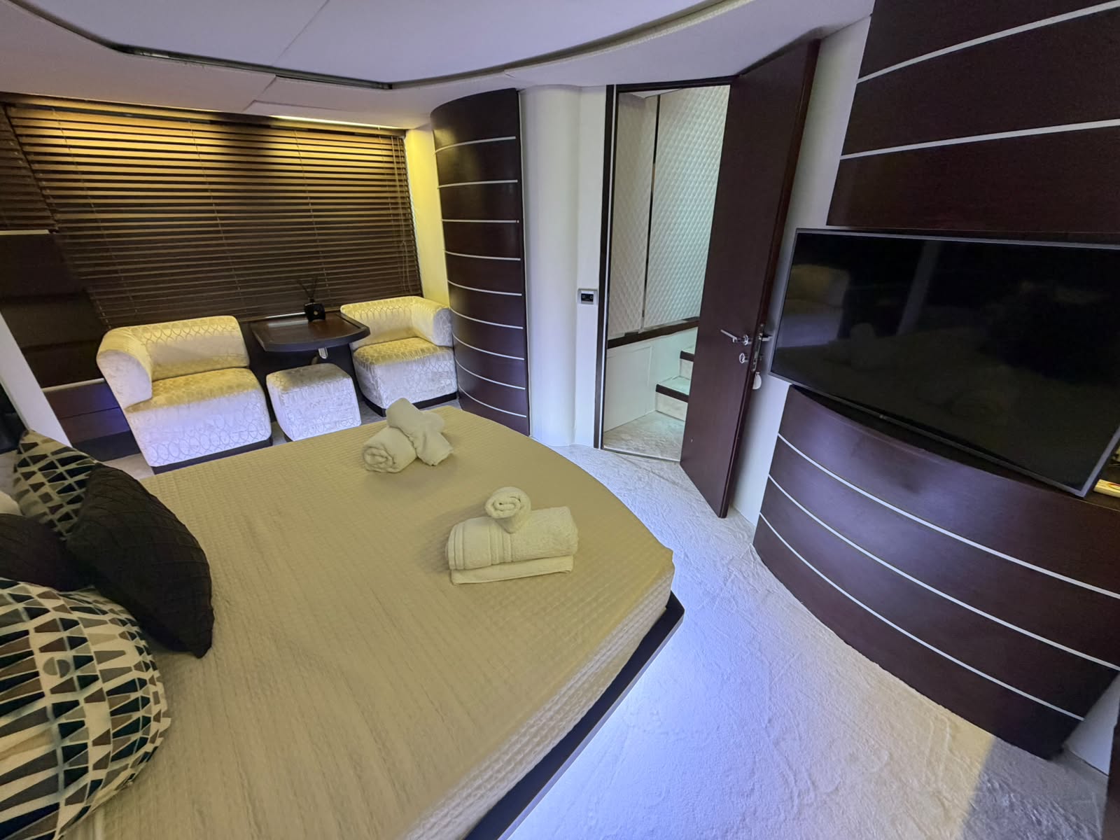 Azimut 86S