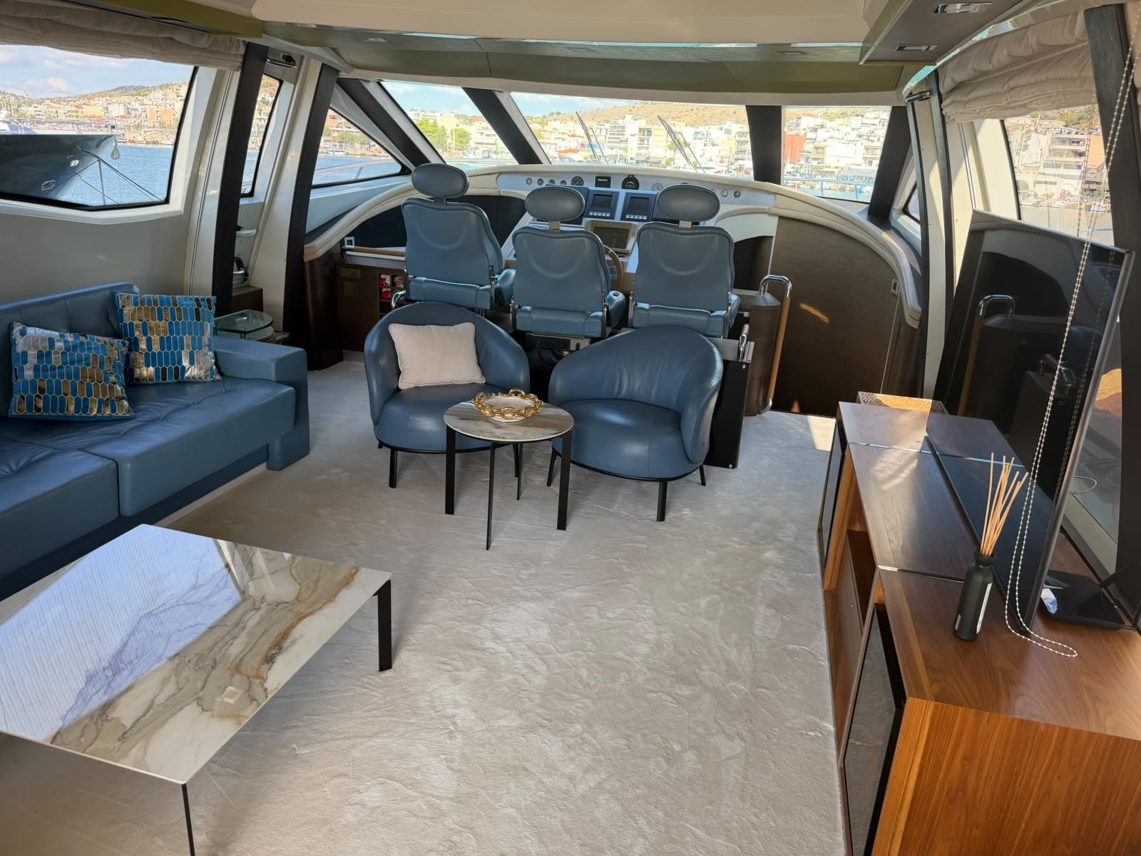 Azimut 86S