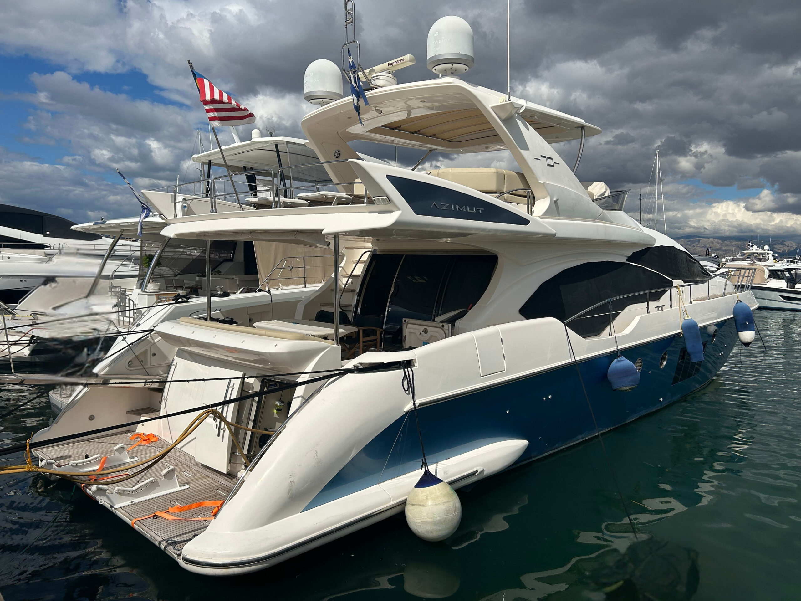 Azimut 70 Fly