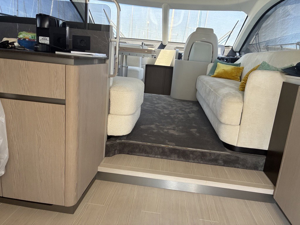 Azimut 53