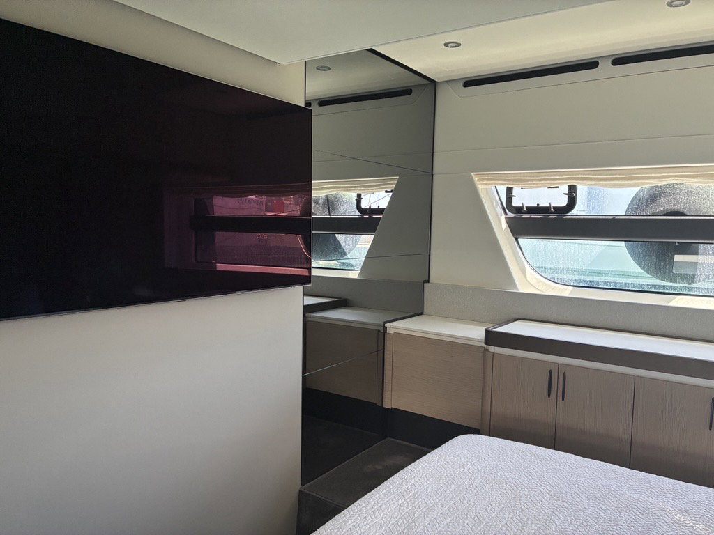 Azimut 53